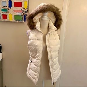 ✨EUC Banana Republic Hooded Puffer Vest Jacket